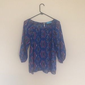 Stylish tops apparel to fit 6/8/M sizes!