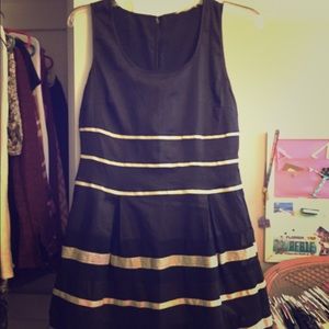 NBlack & White Morie Dress by 41 Hawthorn