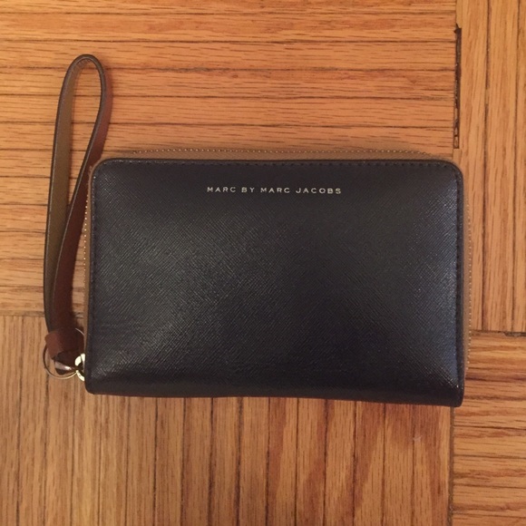 Marc by Marc Jacobs Phone Wallet