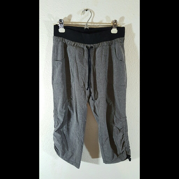 Athleta gray workout capris