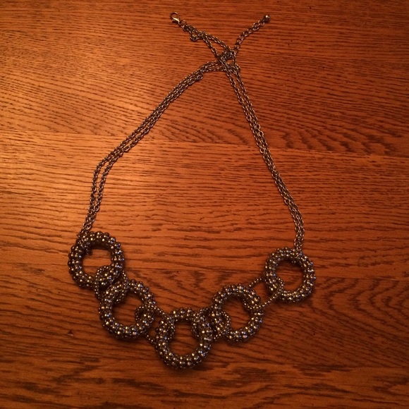 Silver hooped necklace
