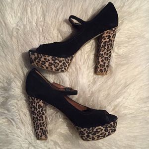 Lucky Brand Black platform shoe leopard Sz 9.5