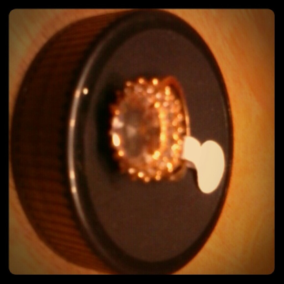 Fashion ring