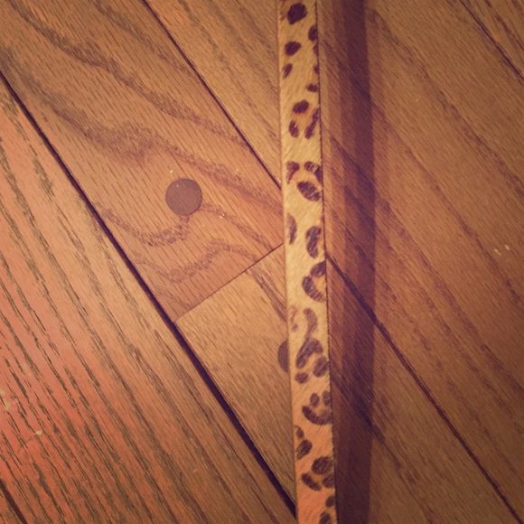 Gap leopard print belt