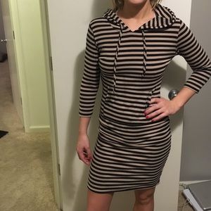 Stripped bodycon hooded dress