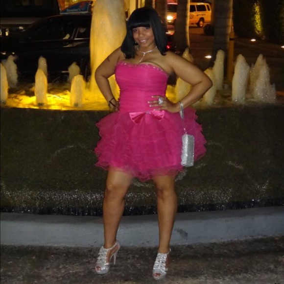 Pink dress size L with shoes size 8.5