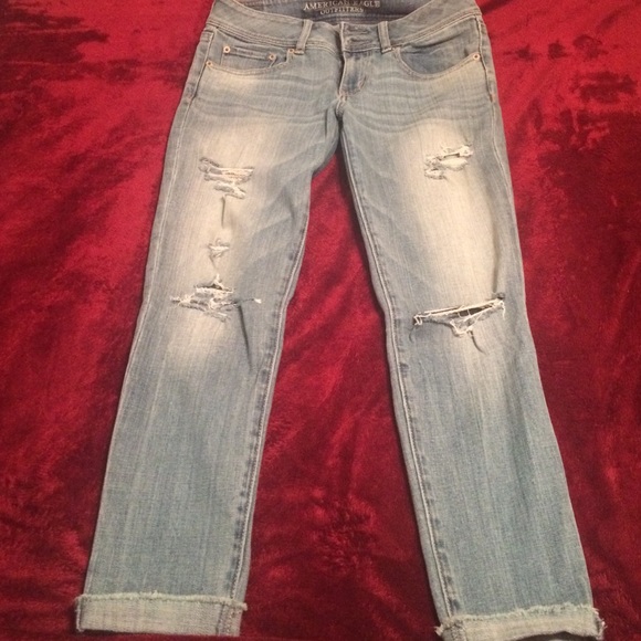 AE SIZE 4 STRETCH SKINNY CROP