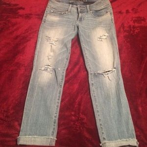 AE SIZE 4 STRETCH SKINNY CROP