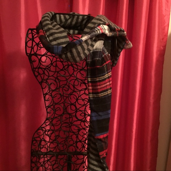 American Eagle Scarf
