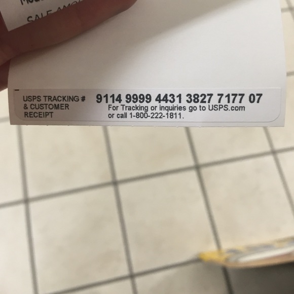 💘 SOLD 💘 Brandy Melville velvet kimono - Picture 3 of 3