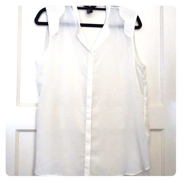 H&M Tops - Last chance! Donating! H&M White Sleeveless Top