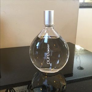 DKNY Pure perfume