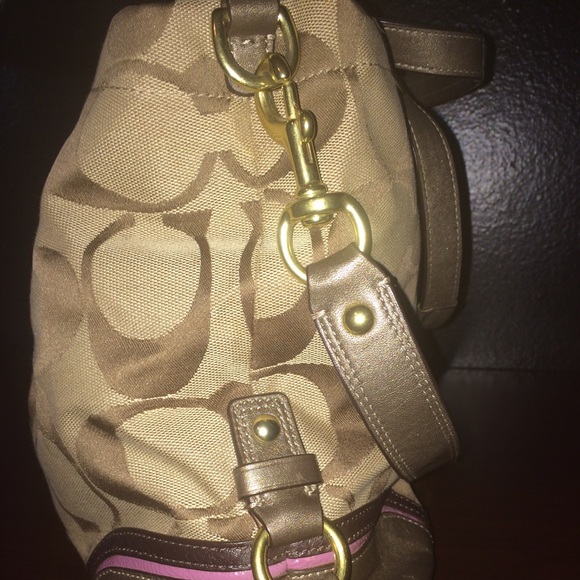 Metallic Coach Signature Purse with Purple trim - Picture 3 of 4