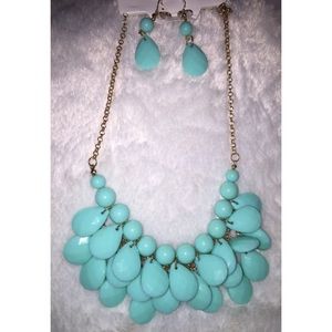 Necklace/earrings