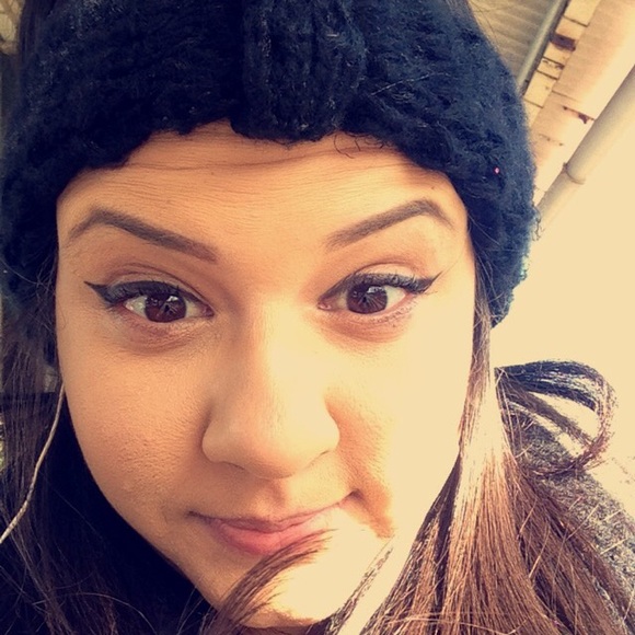 Meet your Posher, Aline
