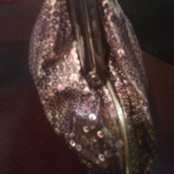 (2 for $50 listing)🆕Sequined Gold metallic clutch - Picture 2 of 3