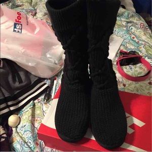 Black knit uggs
