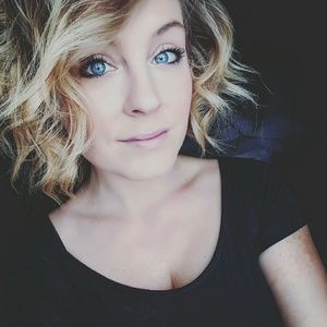 Meet your Posher, Esther