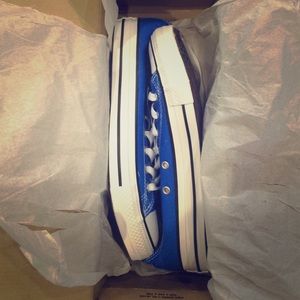 Bright Blue Low Top Converse