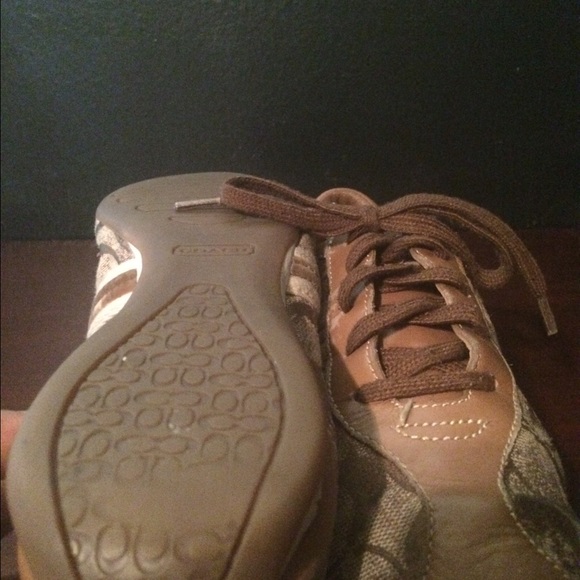 🌟Coach brown canvas shoes🌟 - Picture 3 of 3