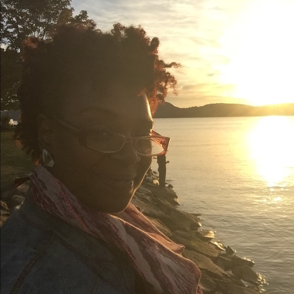 Meet your Posher, Rashida - Picture 1 of 1