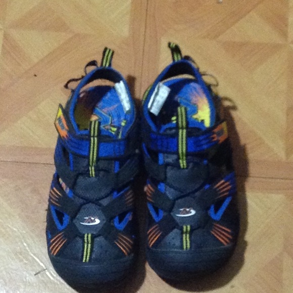 Water shoes