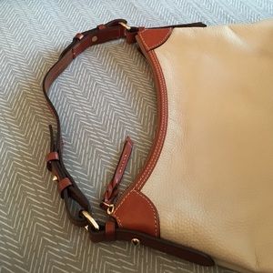 Dooney & Bourke Bags - Dooney and Bourke beige bag Dooney & Bourke Bags - Dooney and Bourke beige bag