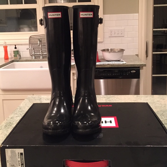 Black hunter rain boots