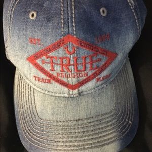 Jean blue/red TR hat