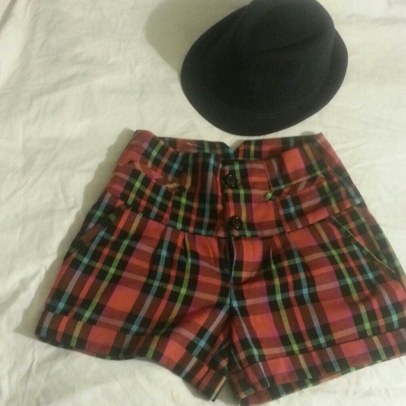HIGH WAIST PLAID SHORTS *Bundle Top*