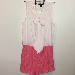 F21 Lace Romper w/Pockets