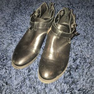 Leather ankle booties