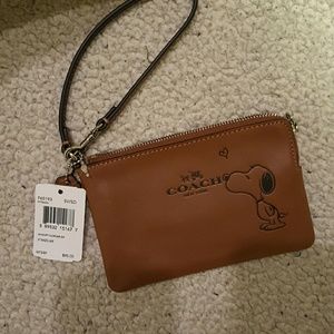🎉Sale $45🎉Coach Snoopy Wristlet