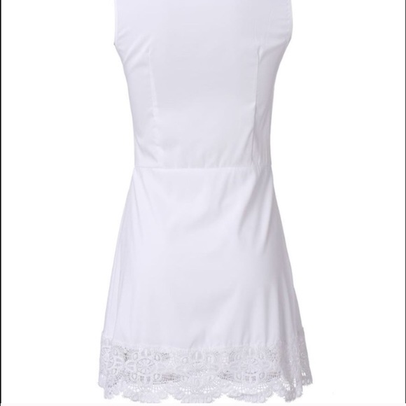 Beautiful Lace Dress - Picture 2 of 4