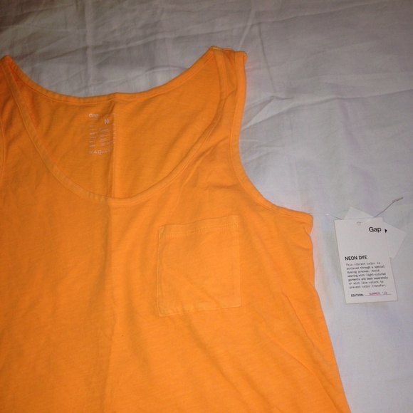 NWT Gap Neon Orange Sunwashed Tank - Picture 3 of 4