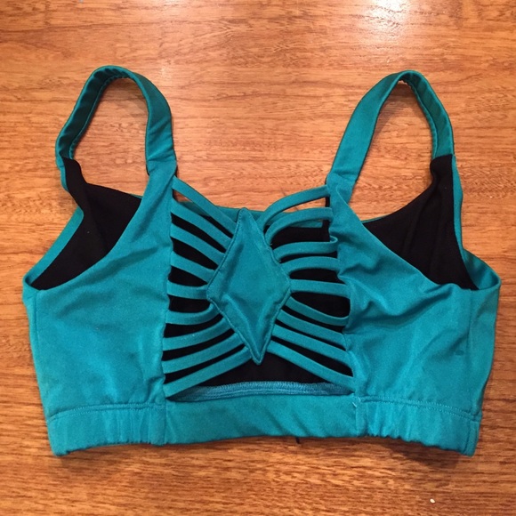 M/L Onzie sports bra with strappy back