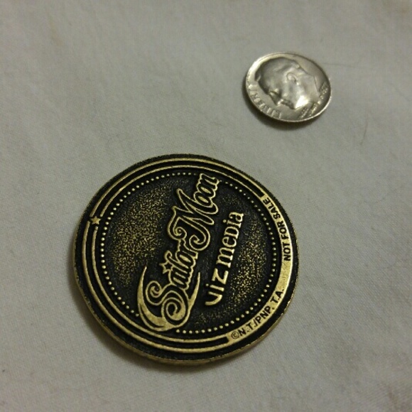 Viz media sailor moon collector's coin