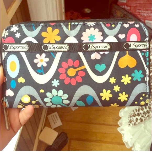 Lesportsac wallet