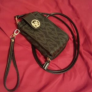 Wallet crossbody