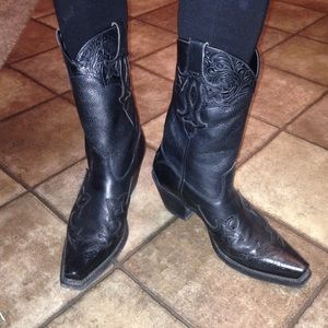 Ariat boots. Size 8 B