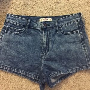 Hollister high waisted shorts