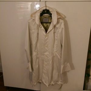 ABS Silver Label stunning cream Coat.
