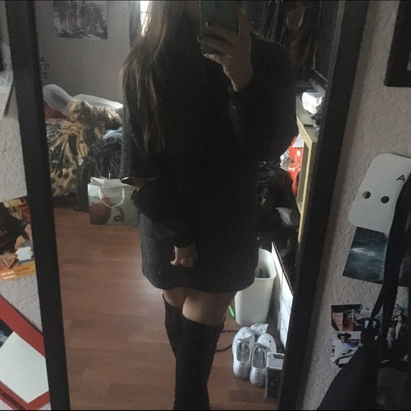 SOLD turtle neck w/ zippered elbows - Picture 2 of 4