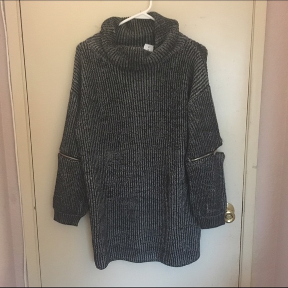 SOLD turtle neck w/ zippered elbows - Picture 3 of 4