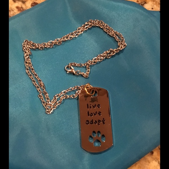🐶🐶❤️NEW Live Love Adopt necklace❤️🐶🐶