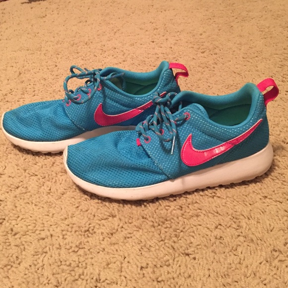 Blue and Pink Nike Roshe Youth Size 5