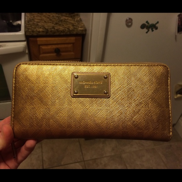 Michael Kors wallet
