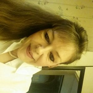 Meet your Posher, April