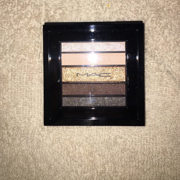 MAC eyeshadow