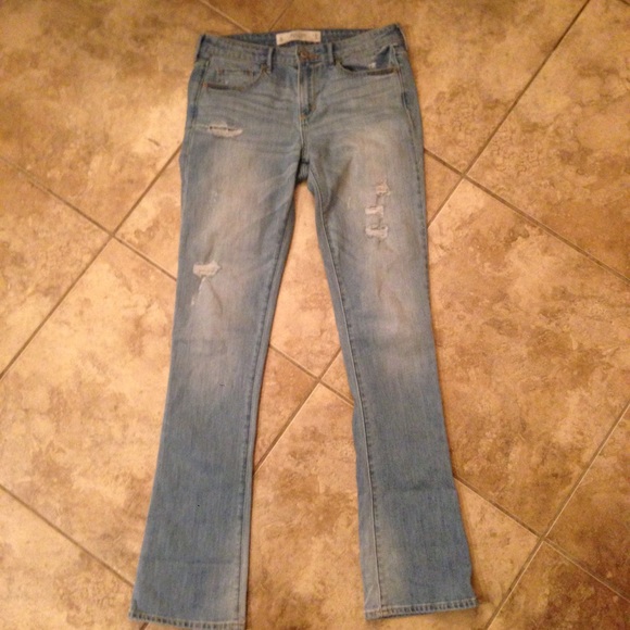 Abercrombie & Fitch distressed jeans NWOT